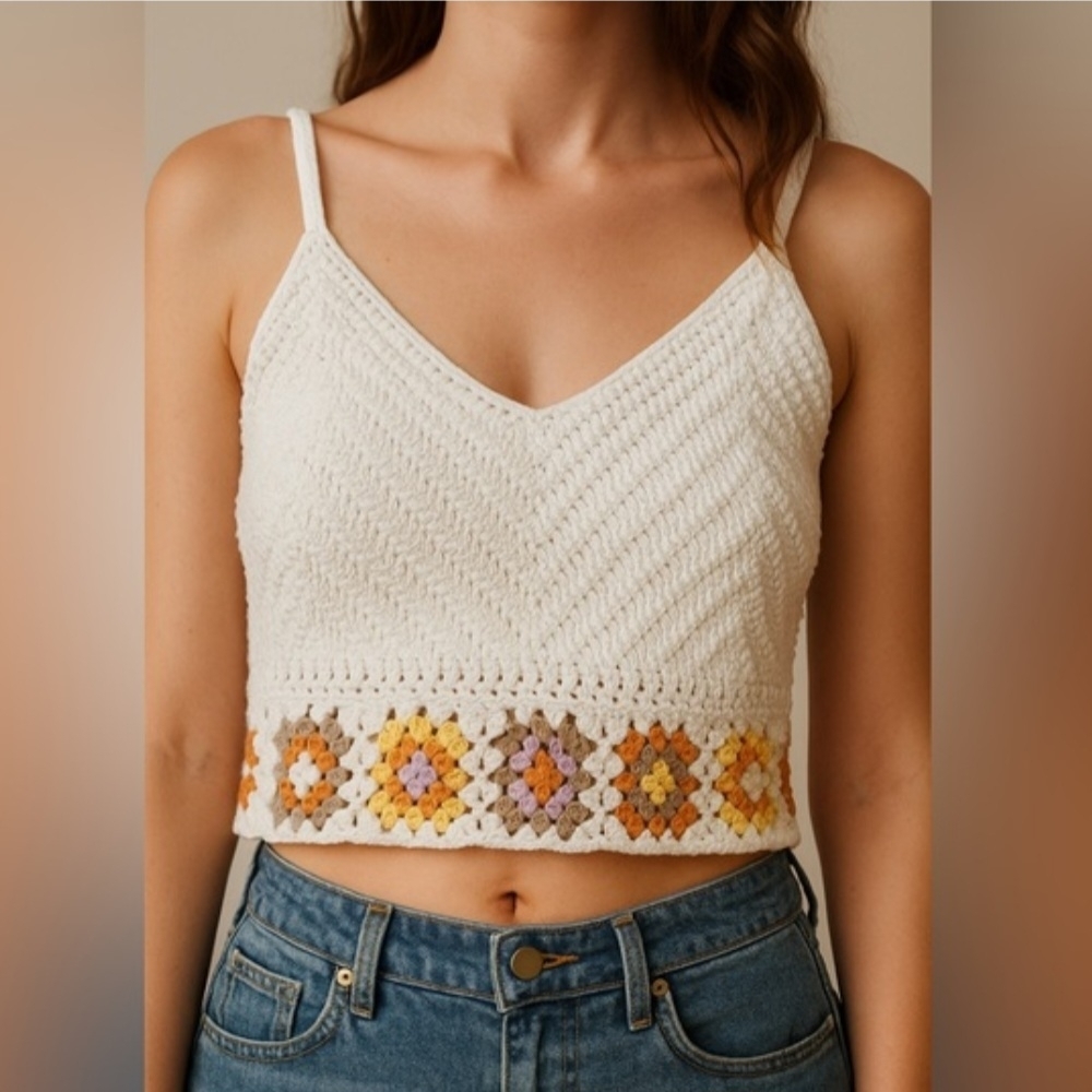 HOLLISTER Cali Crochet Trim Granny Square Knit Crop Cami Tank Top Hippie 70's L